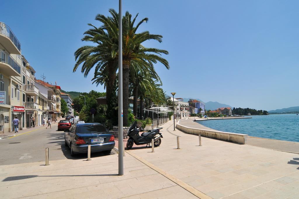 City Center Apartments Tivat Ngoại thất bức ảnh