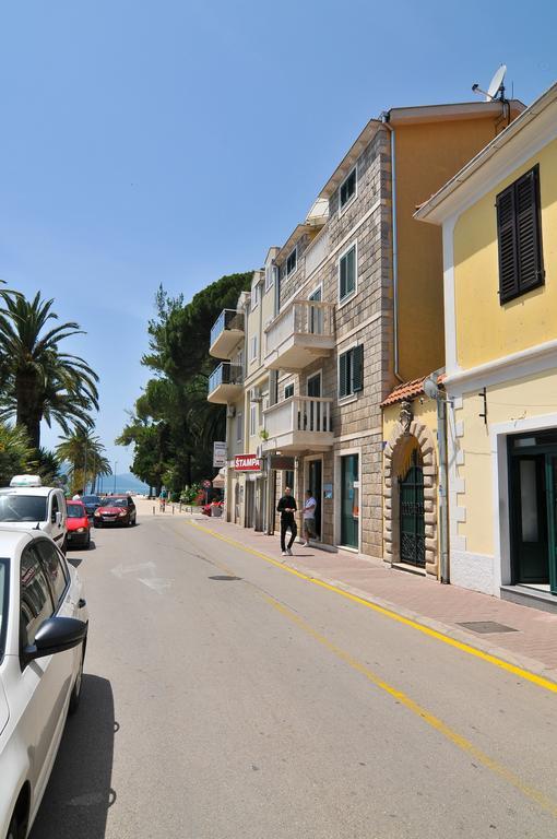 City Center Apartments Tivat Ngoại thất bức ảnh